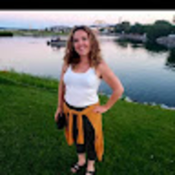 Meet your Posher, Candiss - Picture 1 of 1